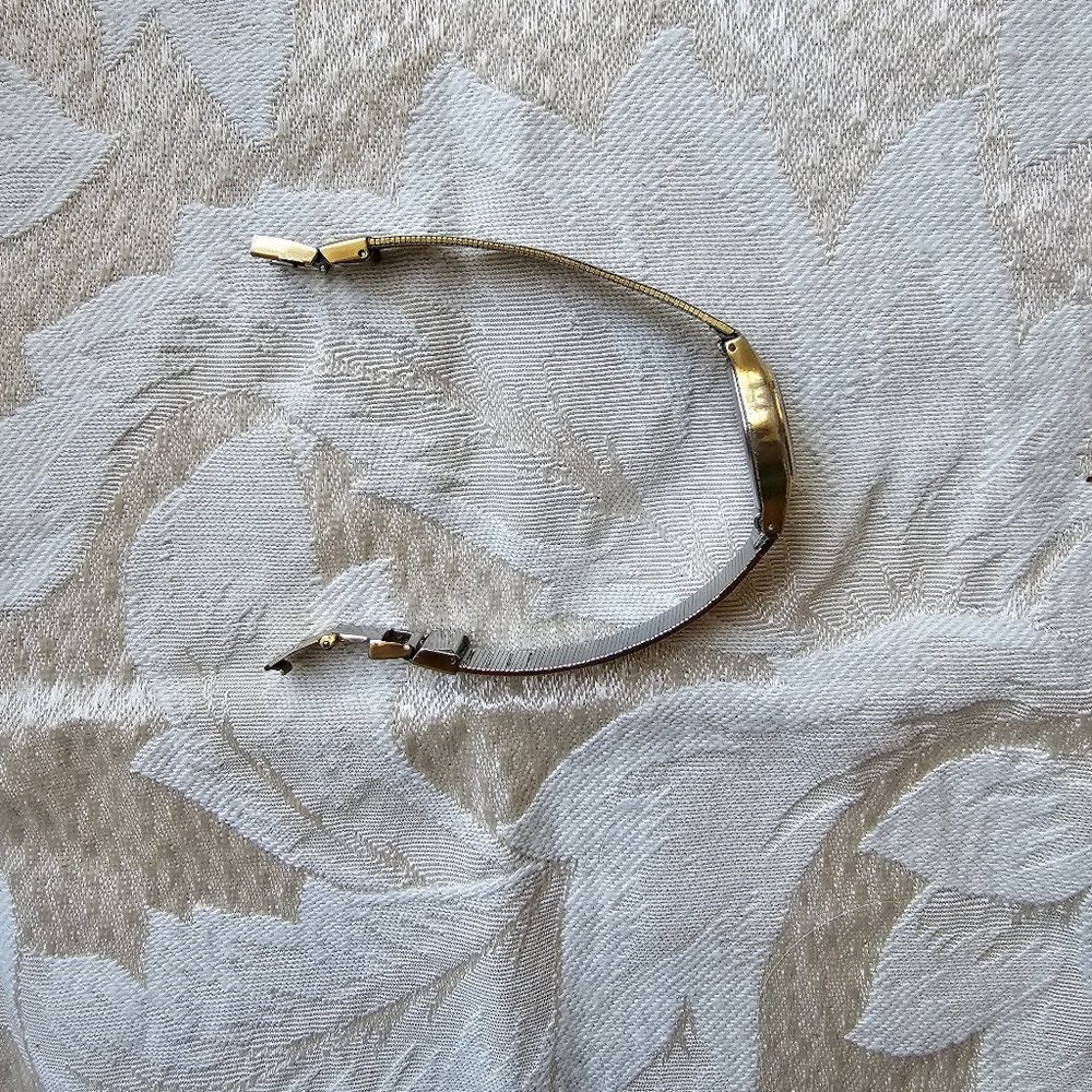 Seiko Quartz Dainty Black and Gold tone Watch - Picture 14 of 16